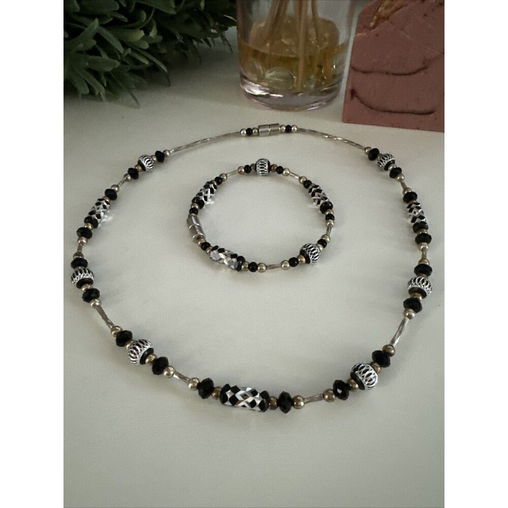 Women’s jewelers Chocker And Bracelet Set Black Silver Gold